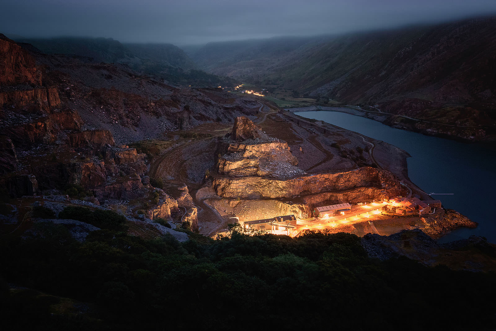 Dinorwig Power Station - Electric Mountain Dinorwig Power Station - Electric Mountain